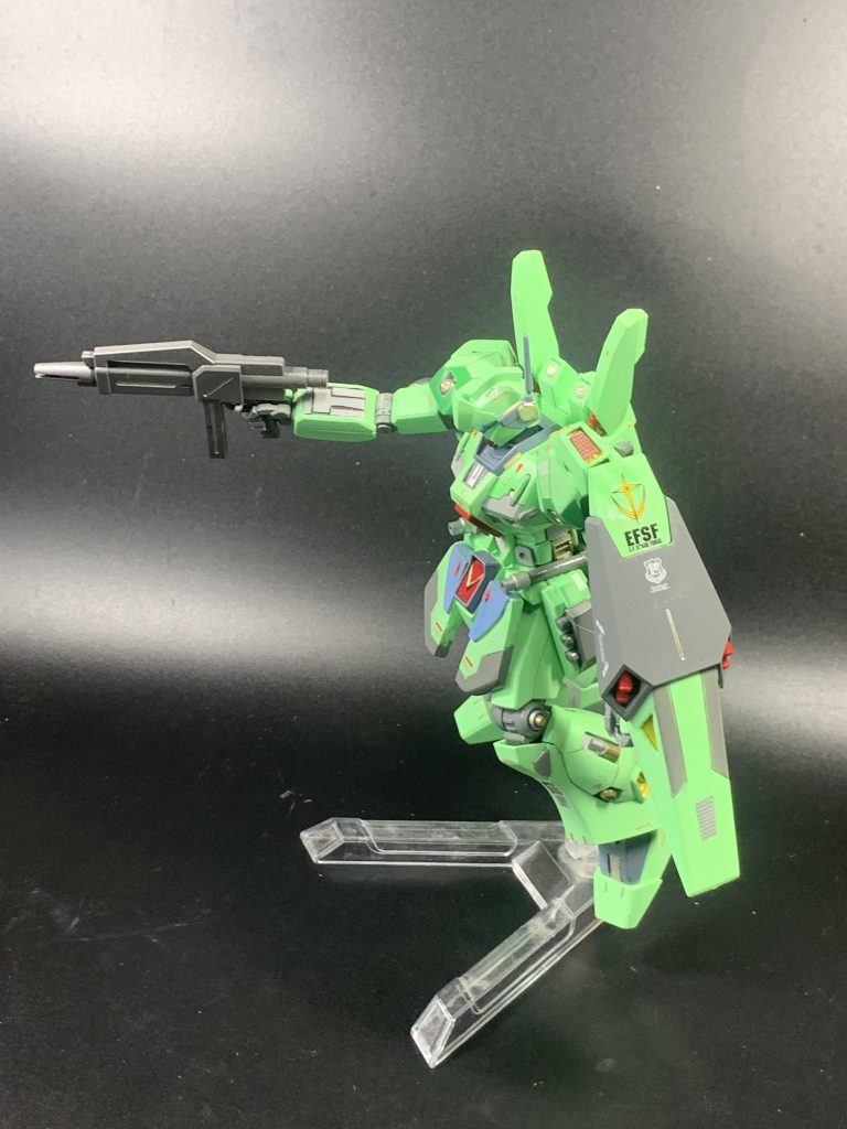 ロンド・ベル隊の猛者達が乗る機体です面構えが違う。何気にハサウェイが最初に乗った機体でもあります。