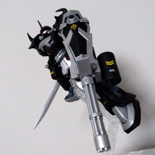 15年ぶりのガンプラはHG グフカスタム