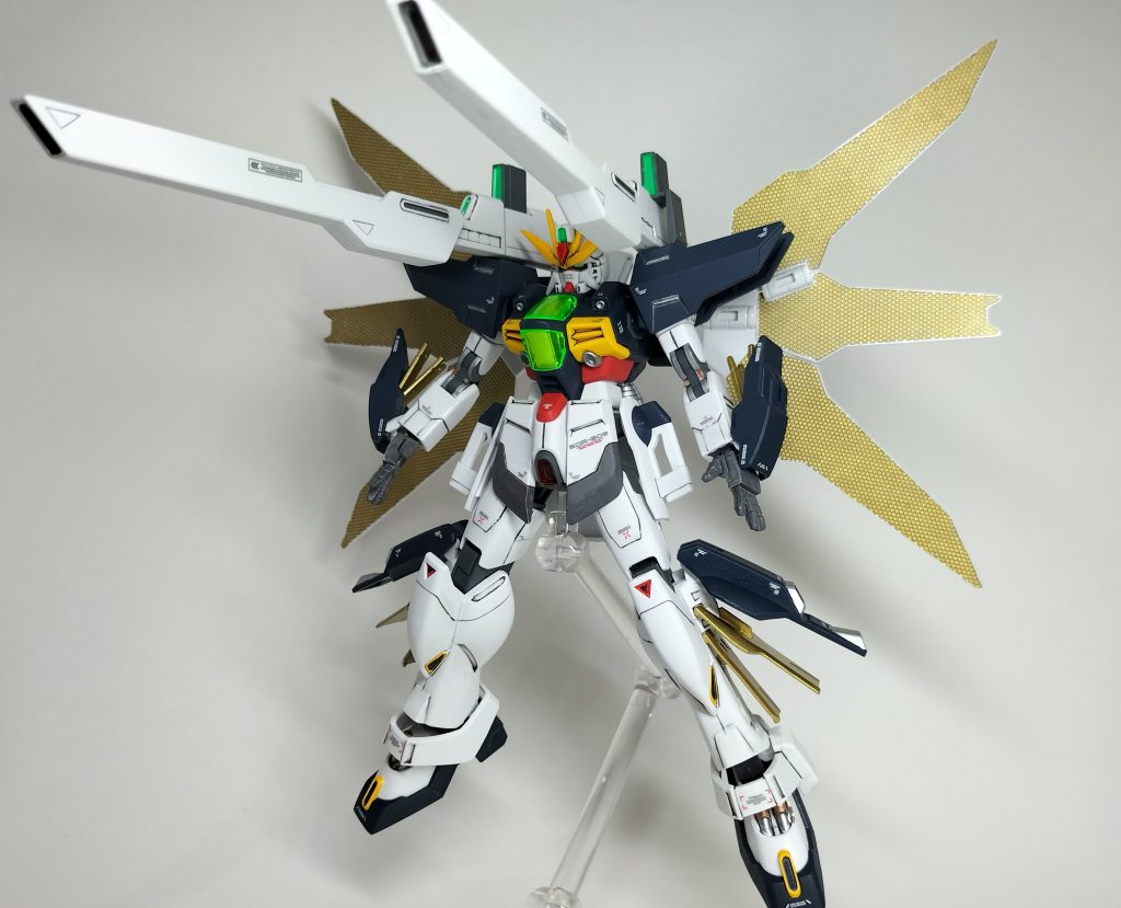 撮影がムズいです(gundam-kao4)ゴールド部のみ光沢トップコートにしてみたのですがあまりわからないですね(gundam-kao5)