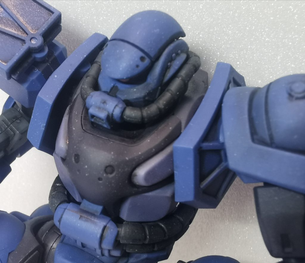 トップコート失敗例。残り少ないトップコートを吹いたら斑尾高原模様になってしまいました…。薄め液でゴシゴシしてなんとか修復…。