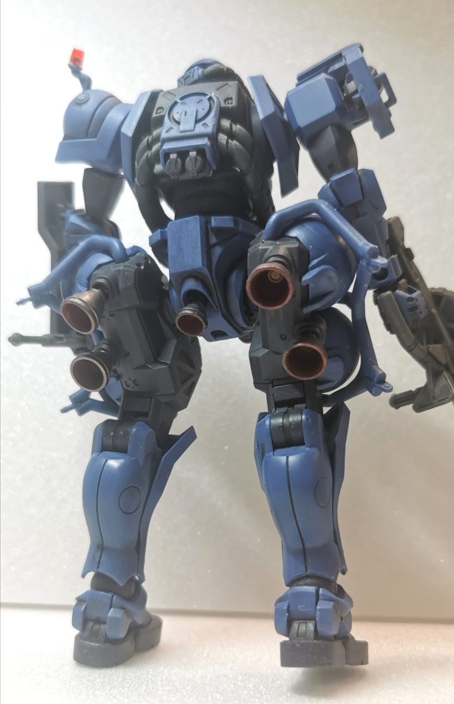 バックショット。バーニア内部の赤身が微妙。  