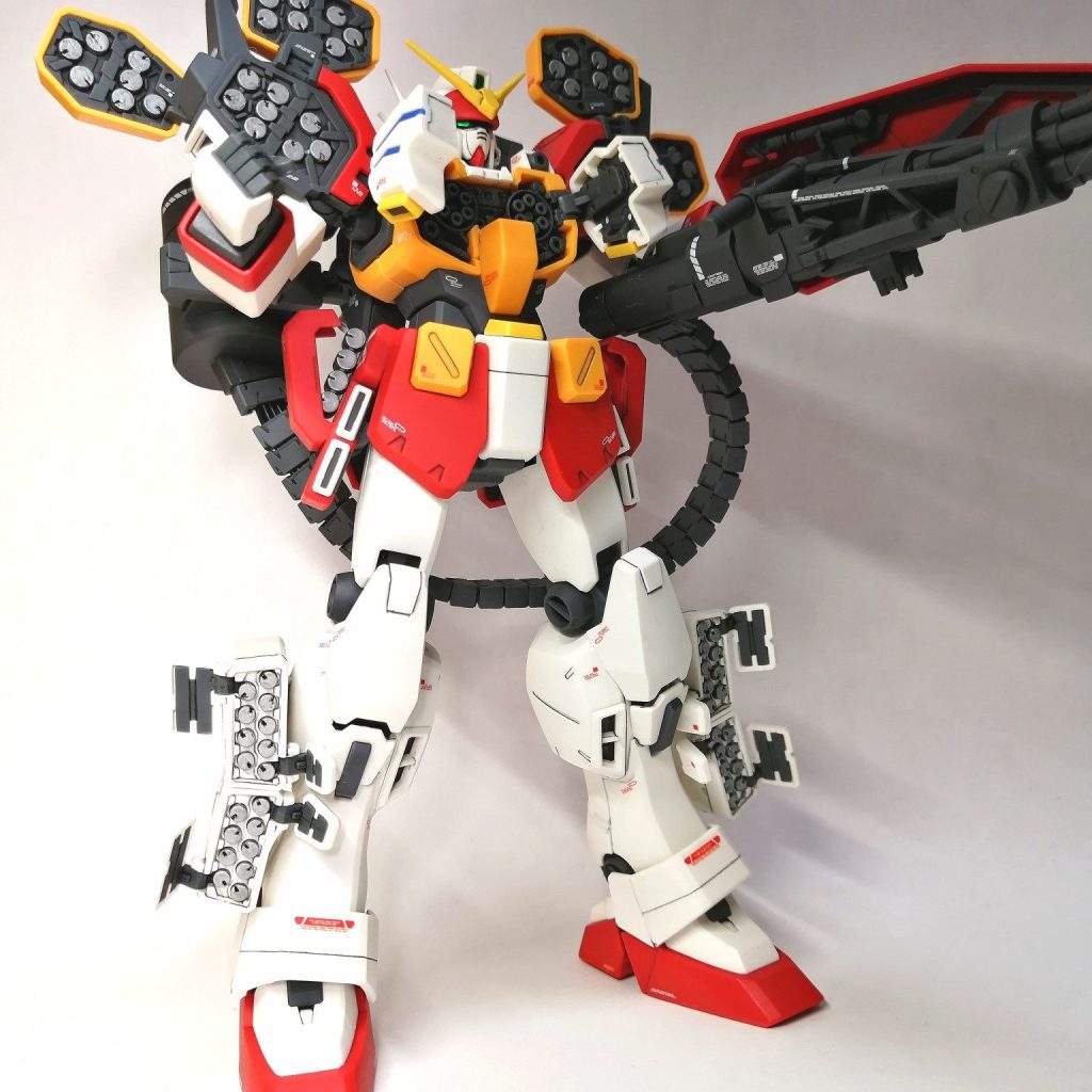 MG 1/100 ガンダムヘビーアームズ EW｜バンダイ ホビーサイト