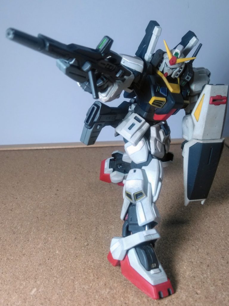 タイトルに表記されてる『カヨウサ・スペンス船内政婦』って❓ 🧐ドンナカタ ?脳内設定・・・『エゥーゴ』に所属する『強襲用宇宙巡洋艦アーガマ』にて、艦内生活支援の業務を担う。所謂家政婦である先日も『カミーユ・ビダン(中尉待遇)』の私室の清掃を行っていた際、ベッドの下より『裸体女性が写っている記録媒体』を見つけて仕舞い、何だか気まずく『カミーユくん』と、目が合わせられない状況・・・だとか。 と、コンナ感じで「「「あぁ 💦お母さんにエ○本をミツケラレタ時のキマズサよッ‼️」」」 な雰囲気を纏う『カヨウサ船内政婦さん』 と、云うわけで妄想ζ 反旗を翻そう! ver, ζを、晒してイコうと思います 😤今回は『RX-178 ガンダム Mk-Ⅱ』をご紹介 ✨😌✨