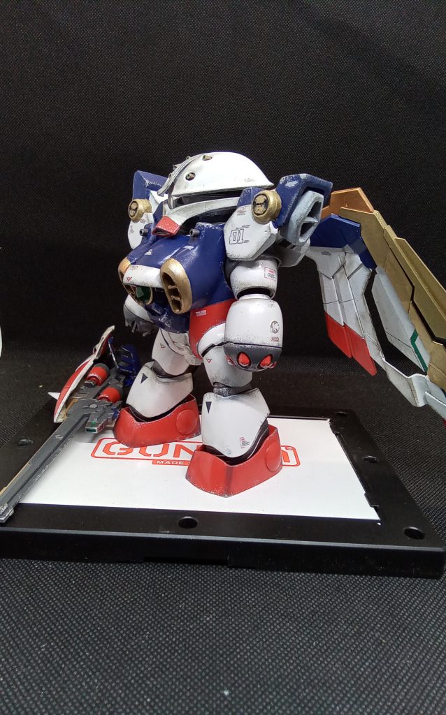 アッガイマックスター シャイニングアッガイを造った際に【いつかは造りたい!】と思っていた機体胸部作成の目処がついたので造ってみました♪  残すはシェンロンアッガイか・・