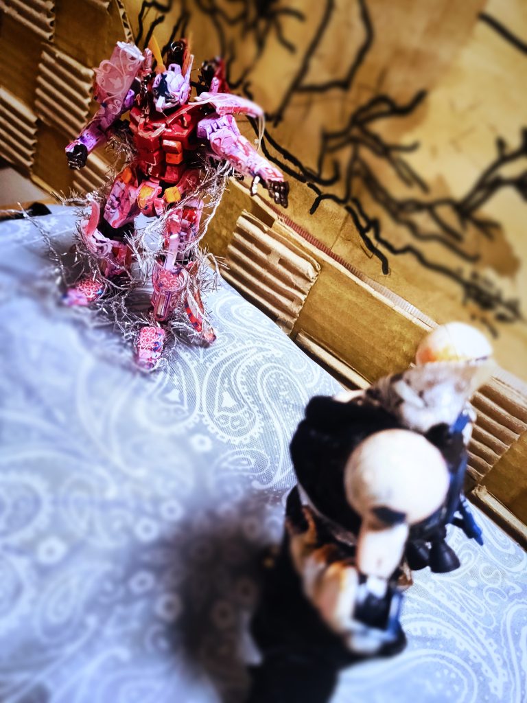 上記、ドラゴン藤波選手のテンションで、この後のセリフを読んで下さい!ザクだろっ!、お前ザクだろっ!、正体分かってんだよ!、ザクだろっ!中身わかってんだよ!、皆さん、コイツザクですよ!ザク!グフでもなんでもないです!紛らわしいことするなっ!ザク!