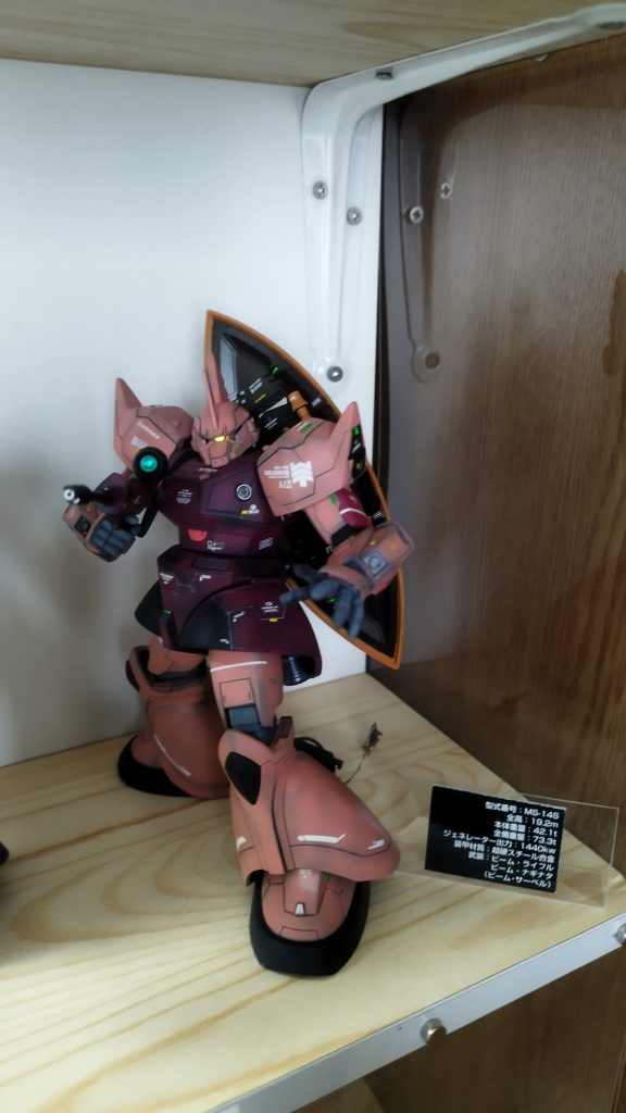 飾り棚から一枚。