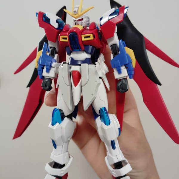 地元のTSUTAYAで手に入ったトライバーニングガンダムをメインにゴッドガンダムなどとミキシングしています。（1枚目）