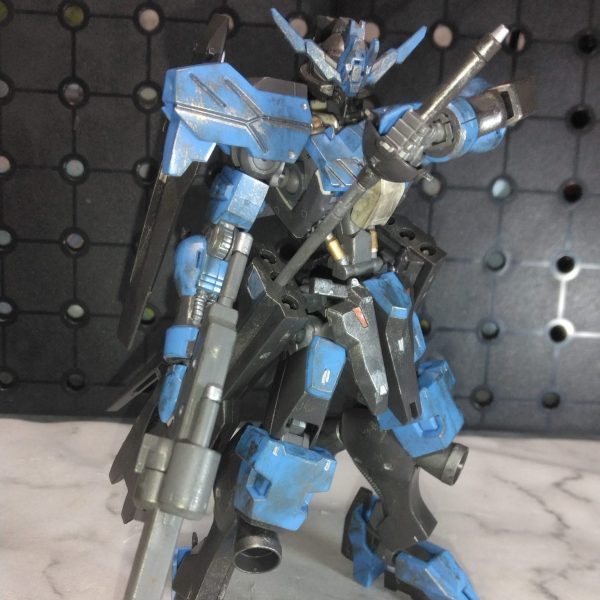 HG　ガンダムヴィダール