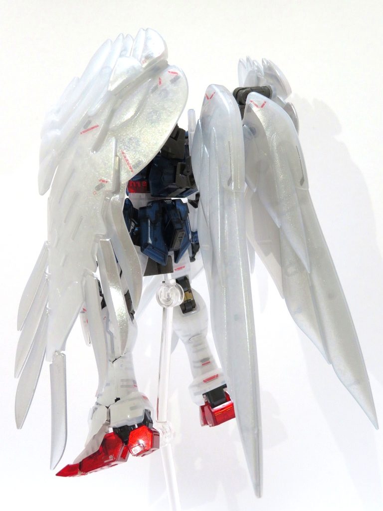 デカールは貼らずにいこうと思いましたが、なんかもったいないので貼ることにしました(;´д`)