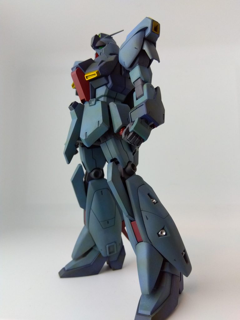 塗装はエアブラシで塗装した後に筆塗りで少しぬっています。