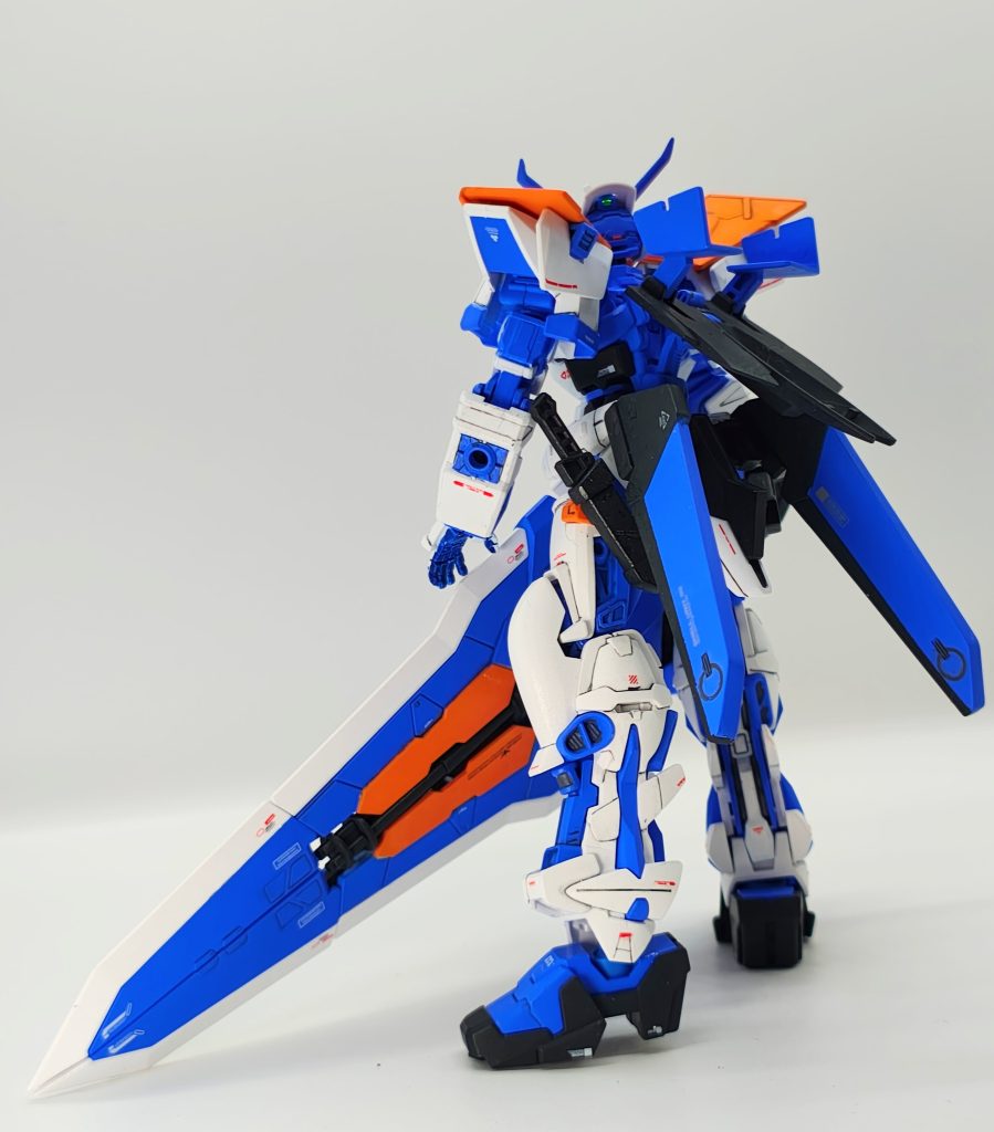 白：EX-ホワイト(G)青: アイスコバルトブルー(G)オレンジ：マンダリンオレンジ(G)黒：ミッドナイトブルー（G）仕上げ：プレミアムトップコート UVカットスムースクリアー つや消し（C、水性）