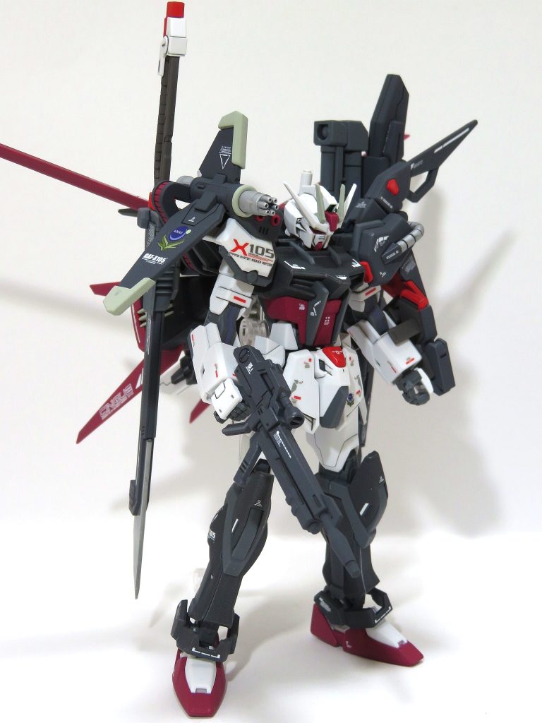 120mm対艦バルカン砲は、先端部分を平らにヤスリがけしてから、コトブキヤのガトリングパーツを貼り付けています。