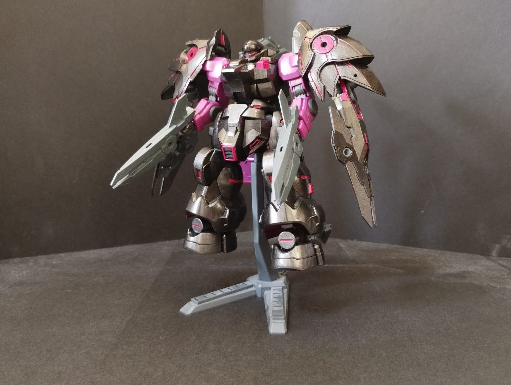 ほとんどパーツの加工はしたりしてませんが、なんとか似せられたんじゃないかと思います