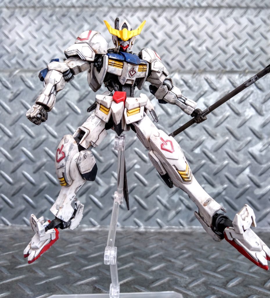 ウェザリングも前回のソードインパルスで経験したのでまた汚しましたがバルバトスは似合いますな汚しが(ϋ)/♩わりと好きですね鉄血のオルフェンズ!ただ他の機体デザインがどうしてもロボット感がすごい...ディスってませんからね!w