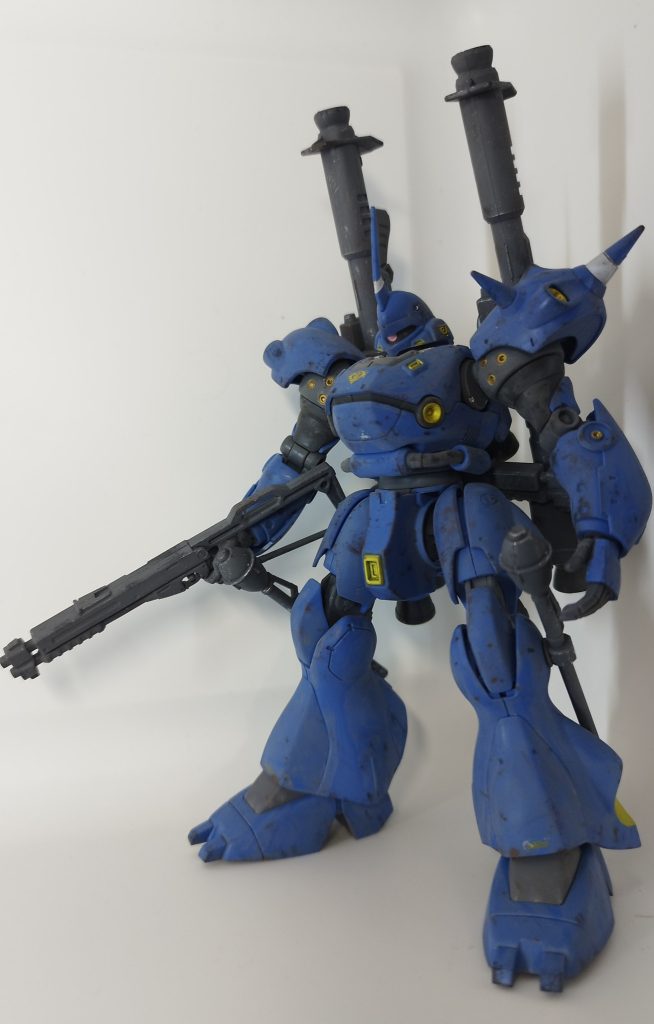 キット自体がかっこいいので、デカール控えめ