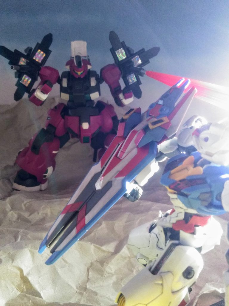 『バイナリー・ロータス‼️』(オラタンから、この様な呼称に成ったとか) こんな感じでグタグダ！だらっト！！実行です😤💨💨『ディランザ』のマッシブなフォルムはジオンの系譜に至りソウ(｢UP主｣基準では無く、実際に作例は数多)(((*≧艸≦)ﾌﾟﾌﾟｯ上記で言及した通り、予想を裏切る可動域には大満足(当然、｢UP主｣基準)(* ´ ▽ ` *)ﾉそして、水星キットは改造の素体にモッテこい‼️他の『ディランザ』も転生済みです(｢UP主｣のライフワーク)( ´∀｀ )bマア、こんな感じで‼️『ディランザ』は思っていたよりイケる💕ヾ(●´ω｀●)💘 この事実が、ハッキリ示されましたネﾟ+.ﾟ(´▽`人)ﾟ+.ﾟ