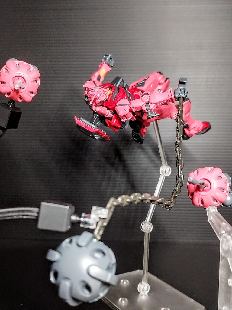 ハンマーのチェーン部分がなんか凄くてなんか凄いです(???)ビットも独立して飾れるので飛ばしているような雰囲気は多少出るかなと