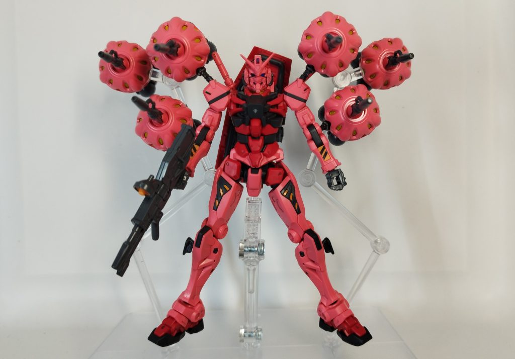 正面本体は付属シール使用素組み墨入れのみ