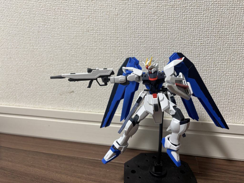 万博行ってもパビリオン行けずにガンダム買いそびれたので悔し紛れで買いました…