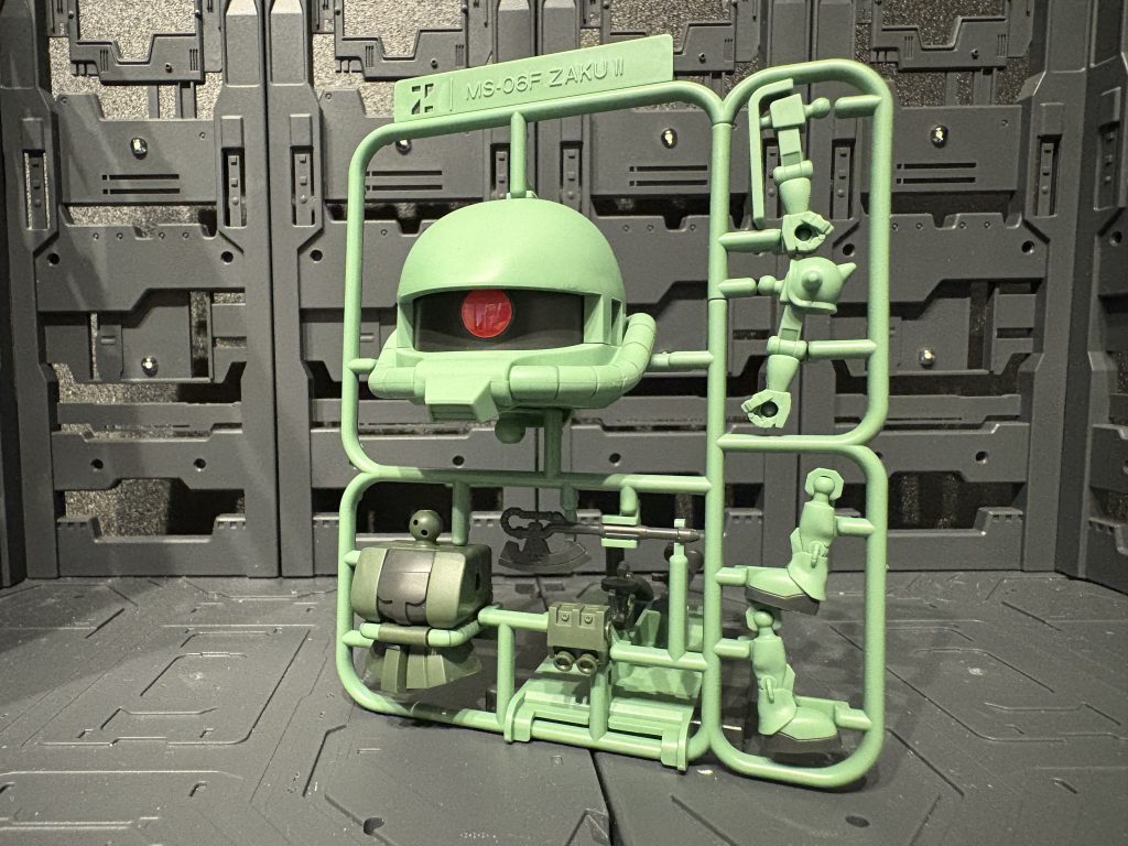 ガンプラくんシリーズ–3枚目/制作者：koshi