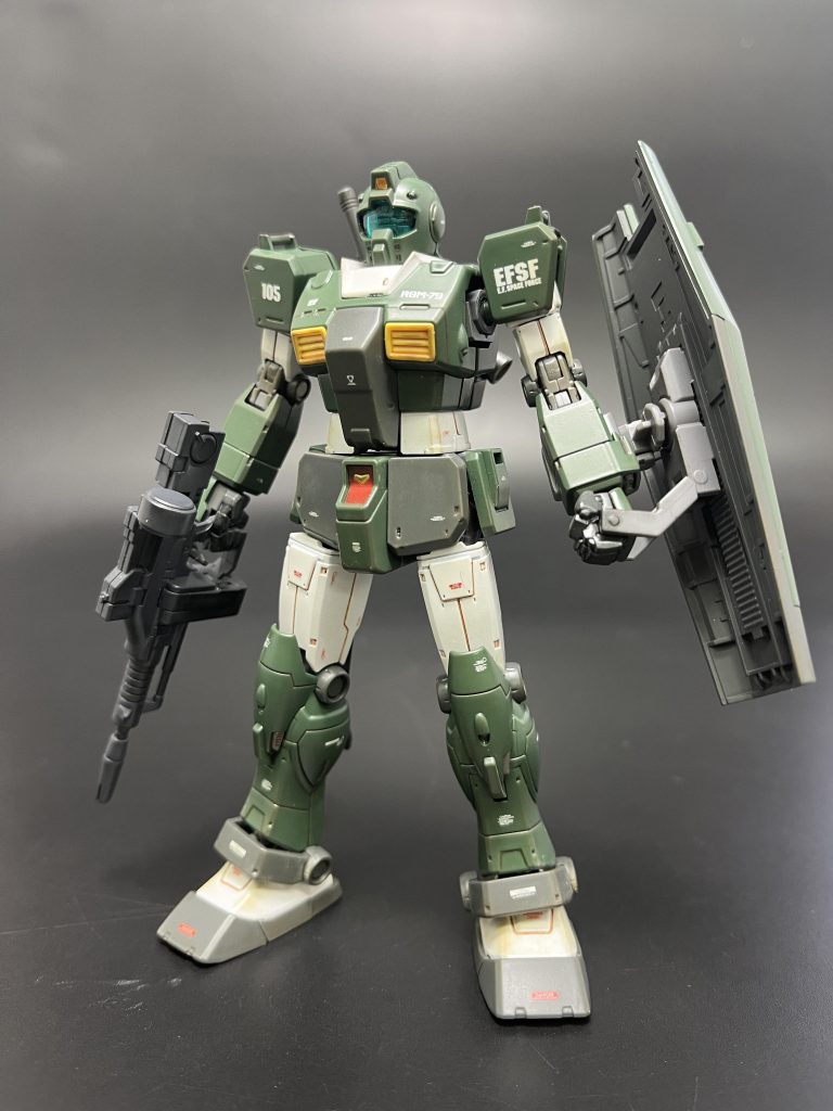 シンプルにカッコよくて、出来の良いキットでした。他のオリジン系ジムも作りたいんですが、供給が・・・でもまた小隊で作りたくなりましたねー😃