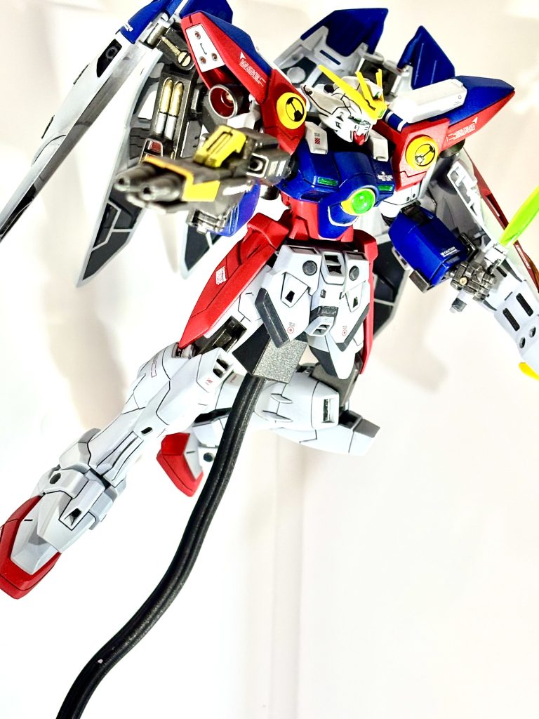 塗り分けとスジボリをちょっとしました。