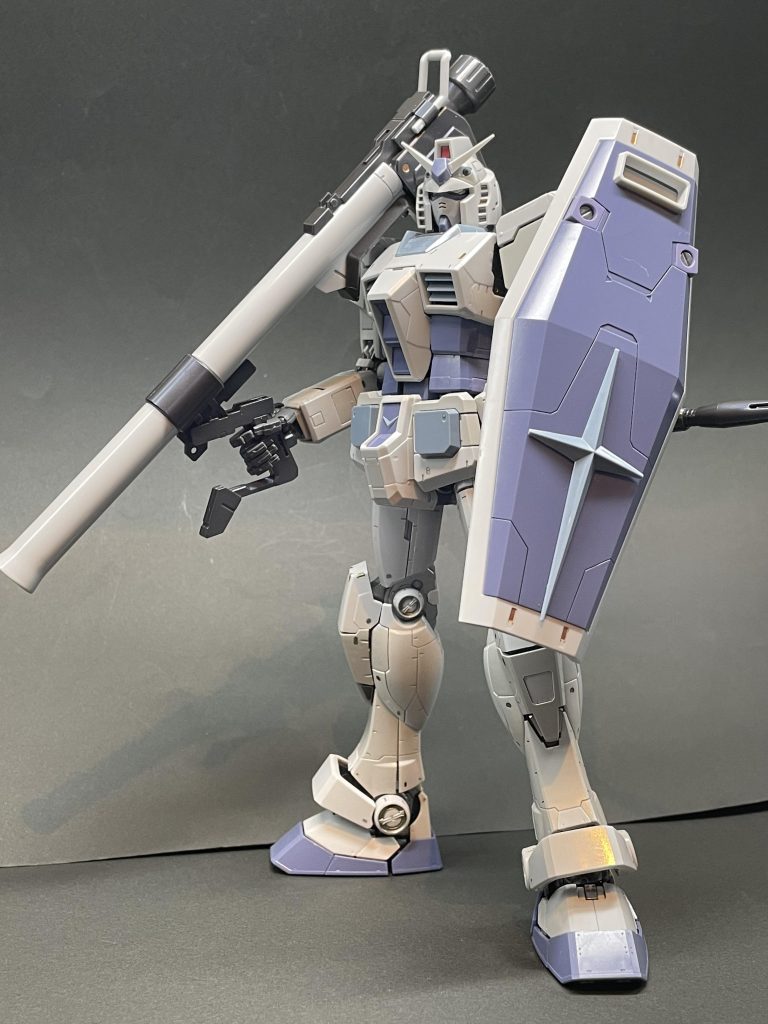 MGガンダムver3.0のカラバリキットで、パーツによる塗り分けも細かいので、外装はほぼ無塗装です。付属がデカールではなくシールなのがザンネン😫一発キメのシールはニガテです😵💫