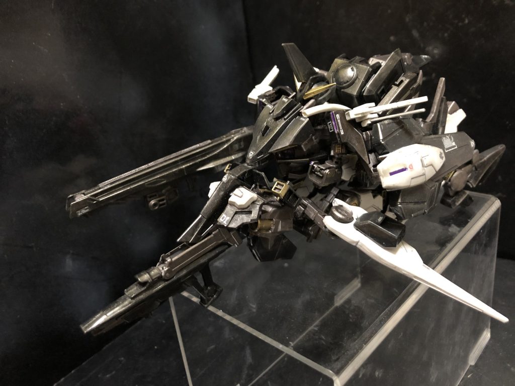 可変形態。3機の中でいちばん複雑な構造で完成させたのは最後になります。