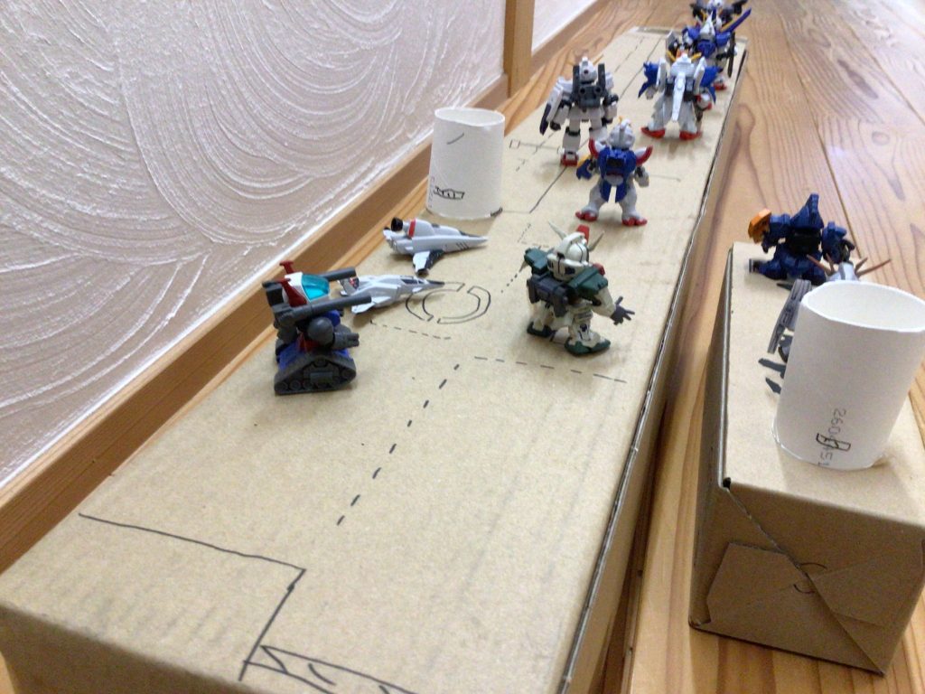 陸戦型ガンダムがカタパルトに乗ろうとしている状態を再現しました