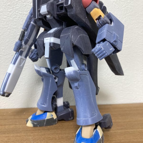 長かったガ・ゾウム製作もようやく終了しました。GW中に塗りたかったけど無理でした…完全変形なんて目指したため、途中で何度もやり直しがあり、試行錯誤の末にやっと満足いく形まで来ました。結構カッコ良くなったと思いますが、いかがでしょう？（6枚目）