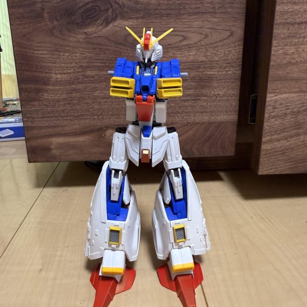 プロトタイプΛガンダム開発計画④です！色塗ってみました！どうですか？ベースがメタスだってわかりますかね、、（ほとんどミキシングしてますが、、）雑なところは多々ありますが、大目に見てください笑（2枚目）