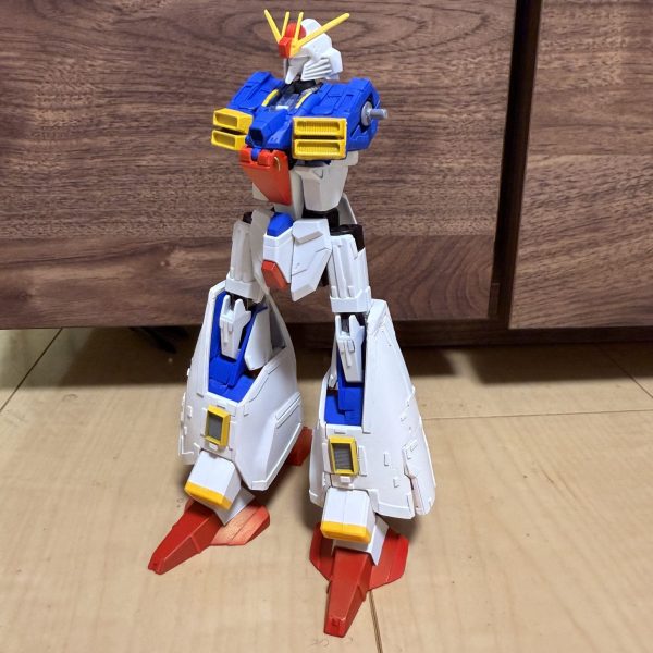 プロトタイプΛガンダム開発計画④です！色塗ってみました！どうですか？ベースがメタスだってわかりますかね、、（ほとんどミキシングしてますが、、）雑なところは多々ありますが、大目に見てください笑（1枚目）