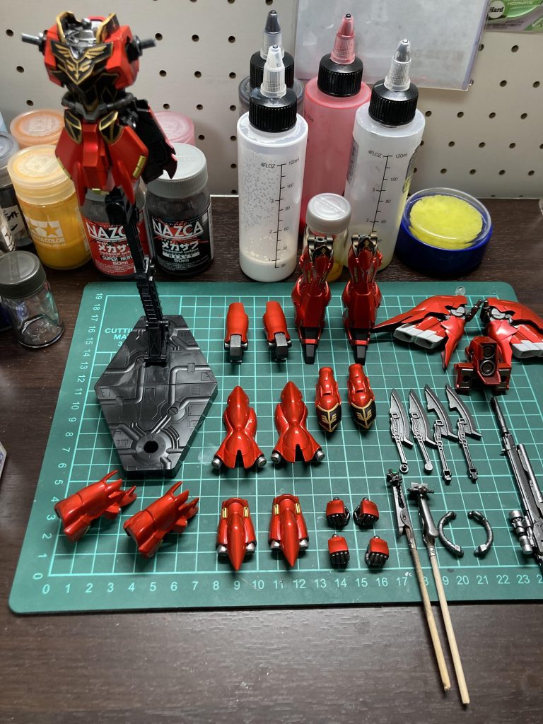 いざ組み上げのタイミングでマットキャンディ塗装の作例を発見したので