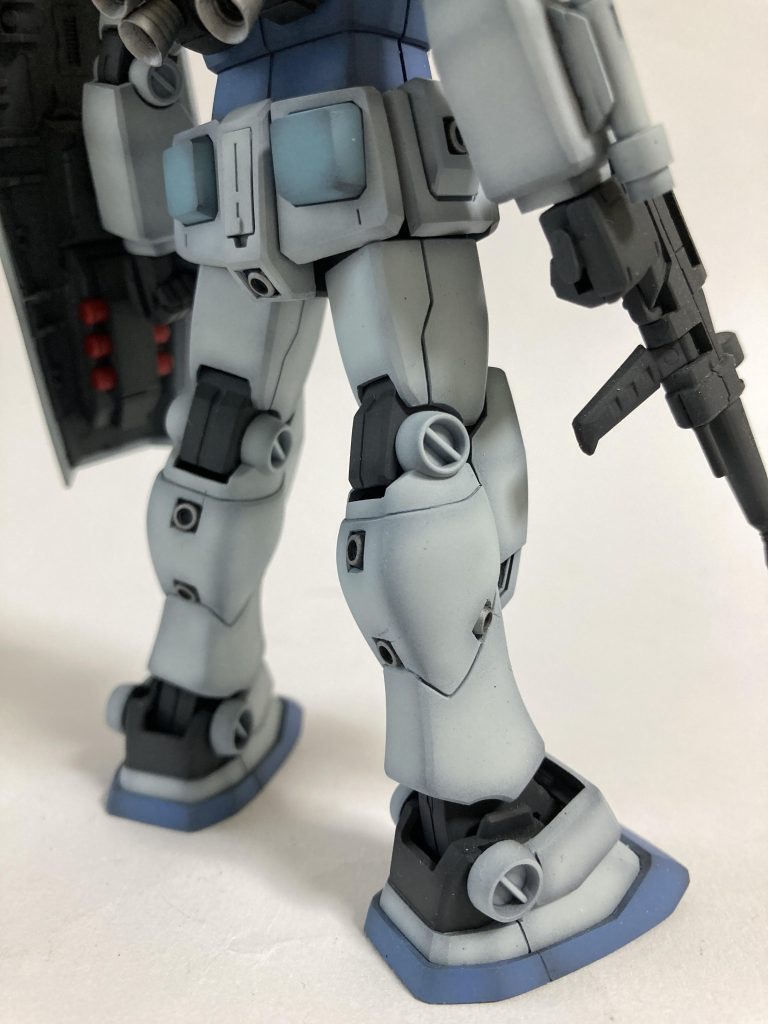 脚は多めに追加