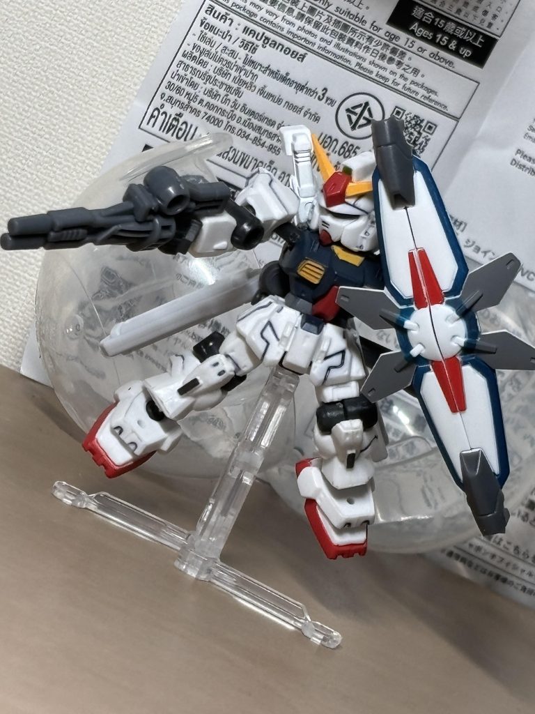 ここから時空が歪んでいきます。ビームマシンガンとディバイダーで。思ったより悪くないですね。ディバイダーとMk.IIの色味が心なしか似ているので、結構マッチしてます。てか、ビームマシンガンって元は戦艦のメガ粒子砲なんですね。すげぇ物を手持ち武器に改造したな。