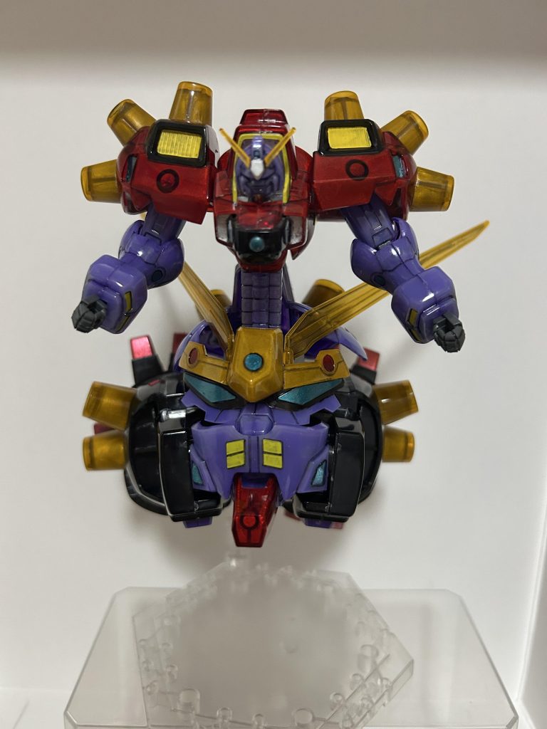 今更ながらですがモビルアーマー形態とモビルスーツ形態ってこうなってたのねと作っててようやく理解しました。