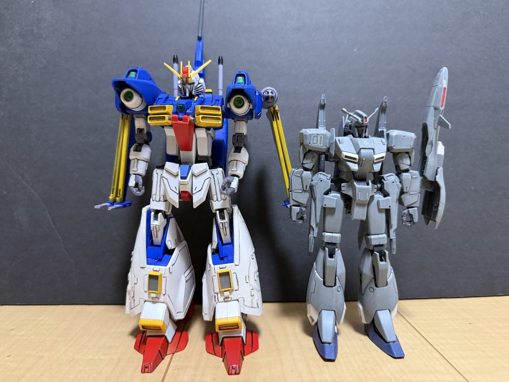 Z +(頭頂高17m)と比較。かなり大型機になりました笑スケールは同じhgですよ!