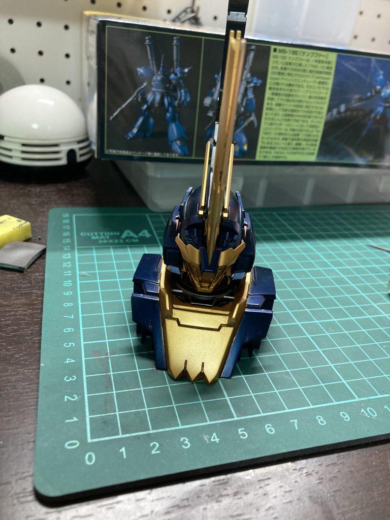 満たしてくれる素晴らしい台座です。4月予定のケンプファーの箱が写ってるな笑