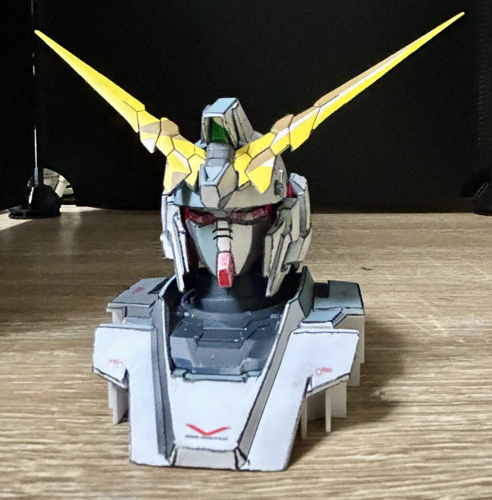 ガンダムヘッドディスプレイ　ユニコーン（アニメ画風）