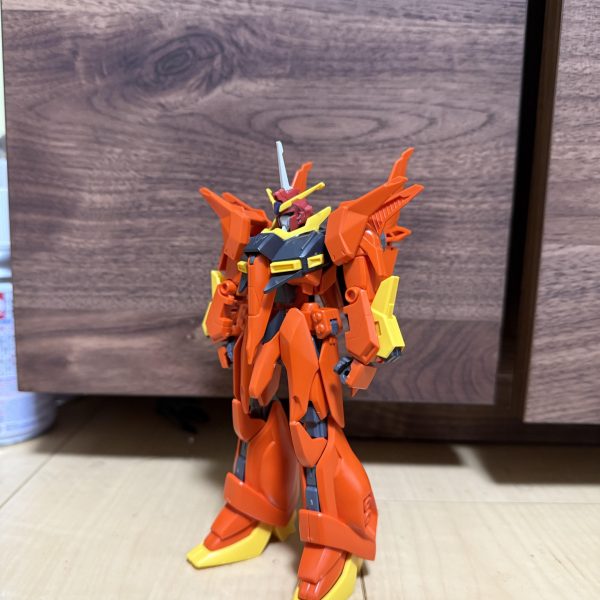 バウの系列機を開発中です！ガンダムフェイスにしようかと！ただZフェイスは先輩方が、たくさんされているのでここは敢えてジャスティス系をチョイス。意外と良いのでは！元々バウにはトサカがあったので、系列機としてなんか説得力がありますね！笑（自画自賛）（2枚目）