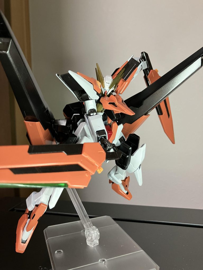 GNソードライフルはちゃんとソード、ライフルへの切り替えが差し替えなしで可能。