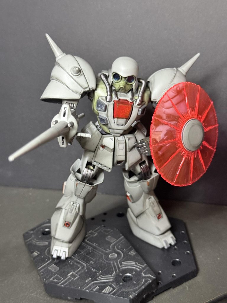 可動域はお察しですがプロポーションや立ち姿は今でもカッコイイですね