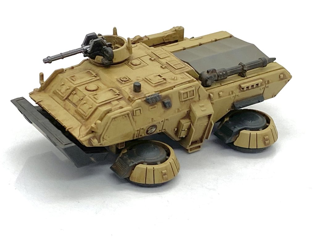 ホワイト・ディンゴ隊のホバートラックである「オアシス」。ウェザリングカラーのステインブラウンとサンディウォッシュを割った物でウォッシングしてます。