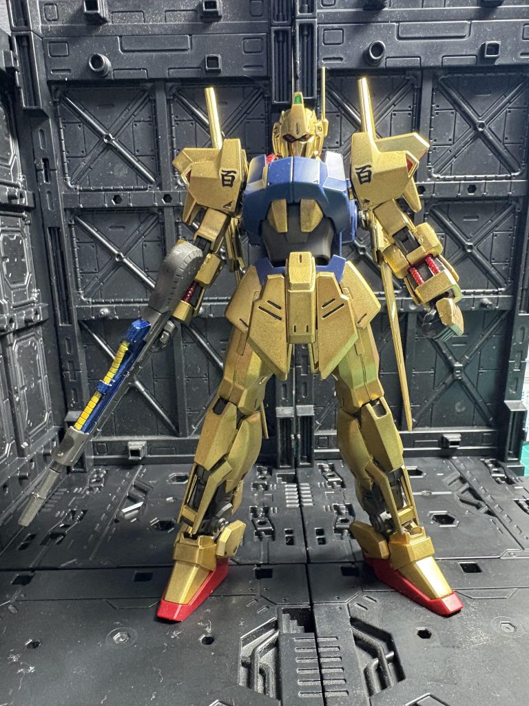 相変わらずポージングは苦手です。フェスの「善」「悪」って…ジオン系って悪なのかなぁ。腑に落ちないから参加してません。