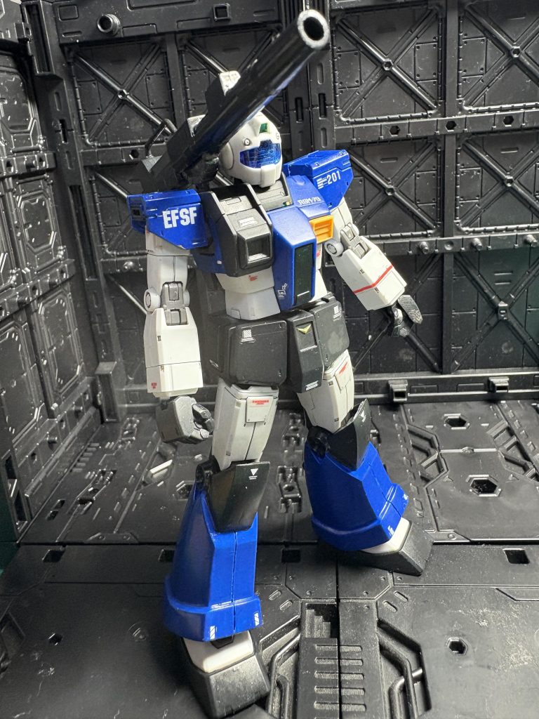 胸元に「RGM-79」って貼っちゃいました。こんど「RGC-80 」に直しておかなきゃ！