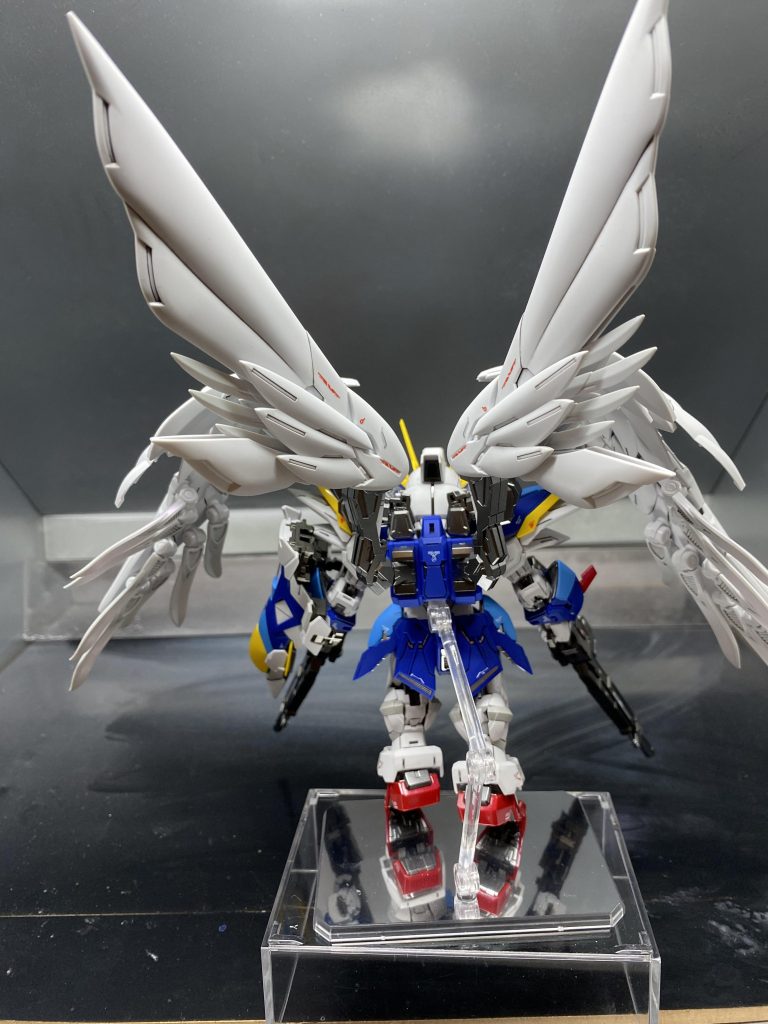 デカールは同封のデカールは使用せず、外国製の水転写デカールを使用。