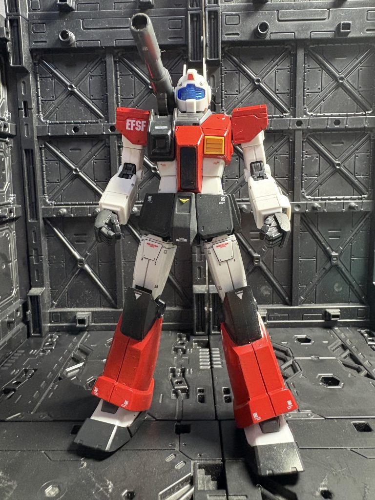 今回は腕、大腿部をオリジンガンダム（ジャンク）から調達しました。