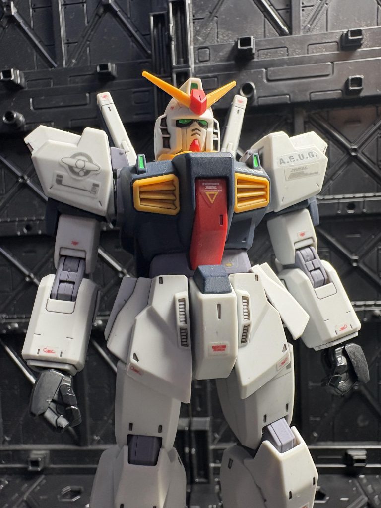 画像になると顔が縦に伸びちゃいますね…。