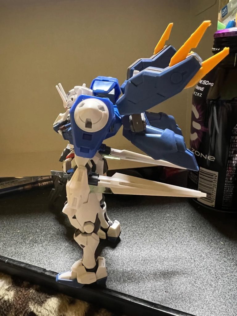 腰にはビルドダイバーの、剣をマウントしてます(=ﾟωﾟ)ﾉ