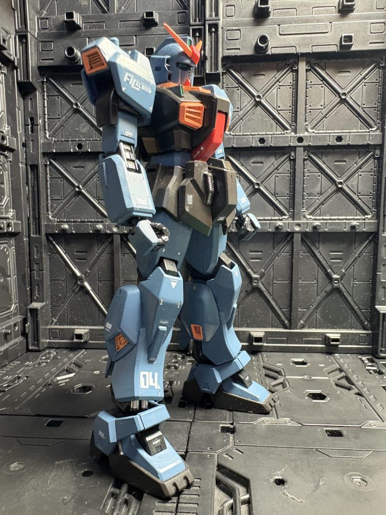 ティターンズカラーはあまり好きじゃないんですよ。まぁ私の中で悪役なイメージが強いからなのでしょう。